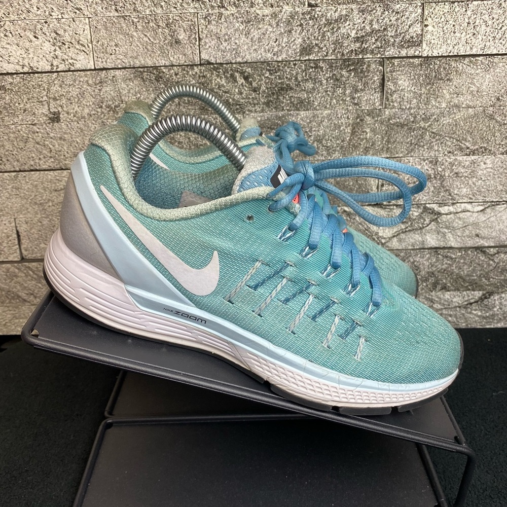 Nike Air Zoom Odyssey 2 Running Shoes